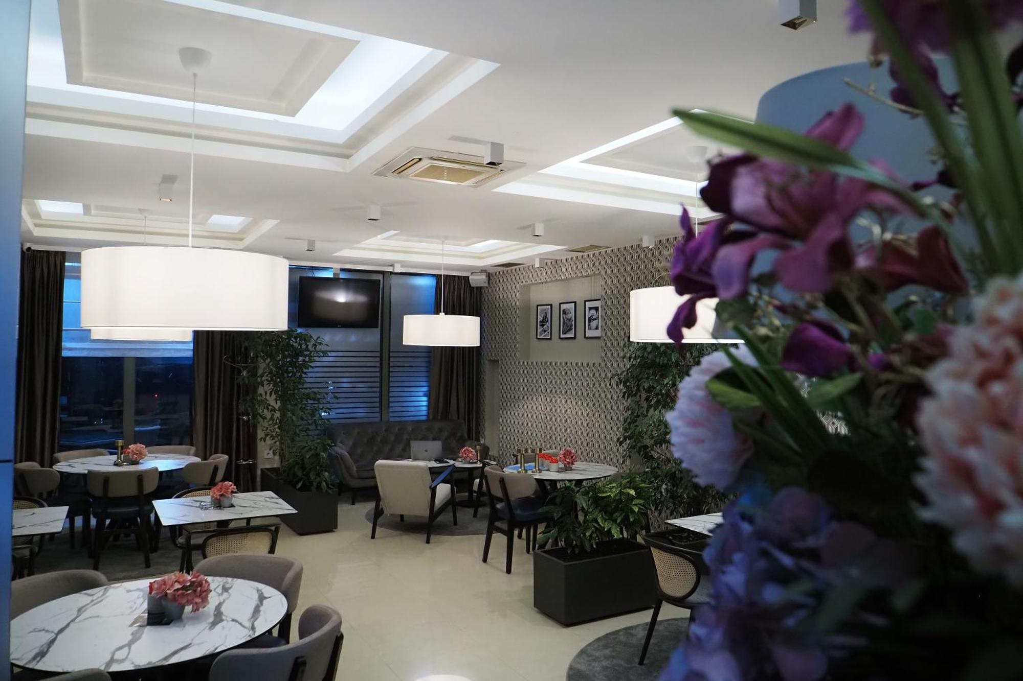 Apartment And Rooms In Club Indija 외부 사진