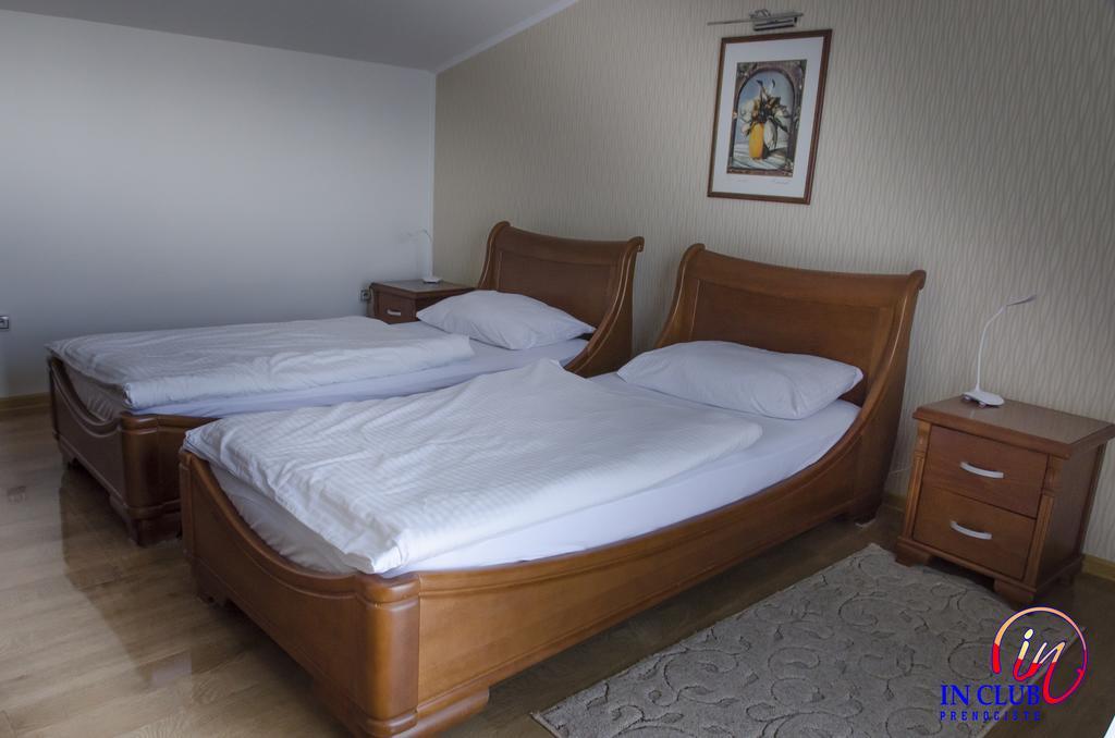 Apartment And Rooms In Club Indija 외부 사진