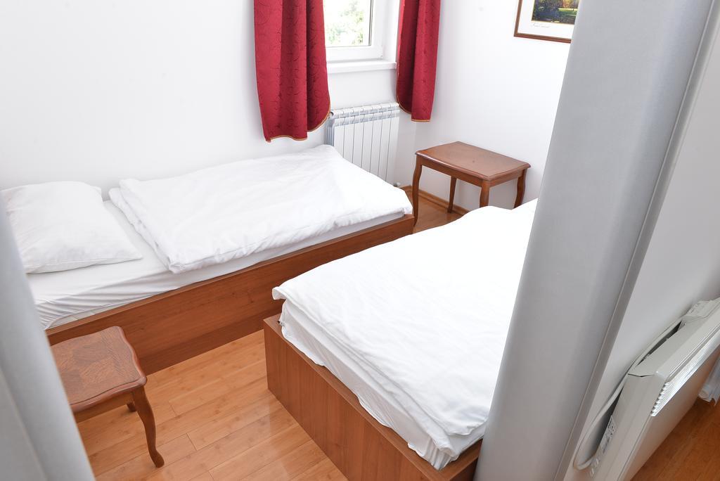 Apartment And Rooms In Club Indija 외부 사진